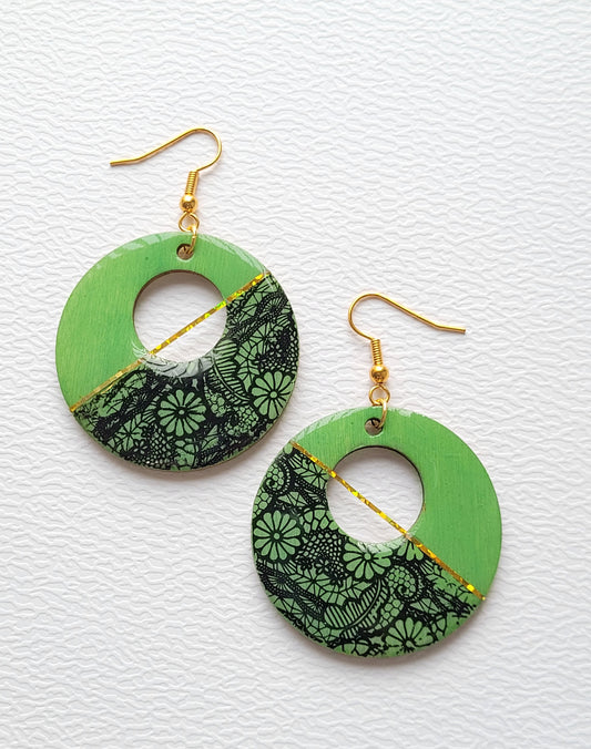 W105. Green & Lace Circle Earrings